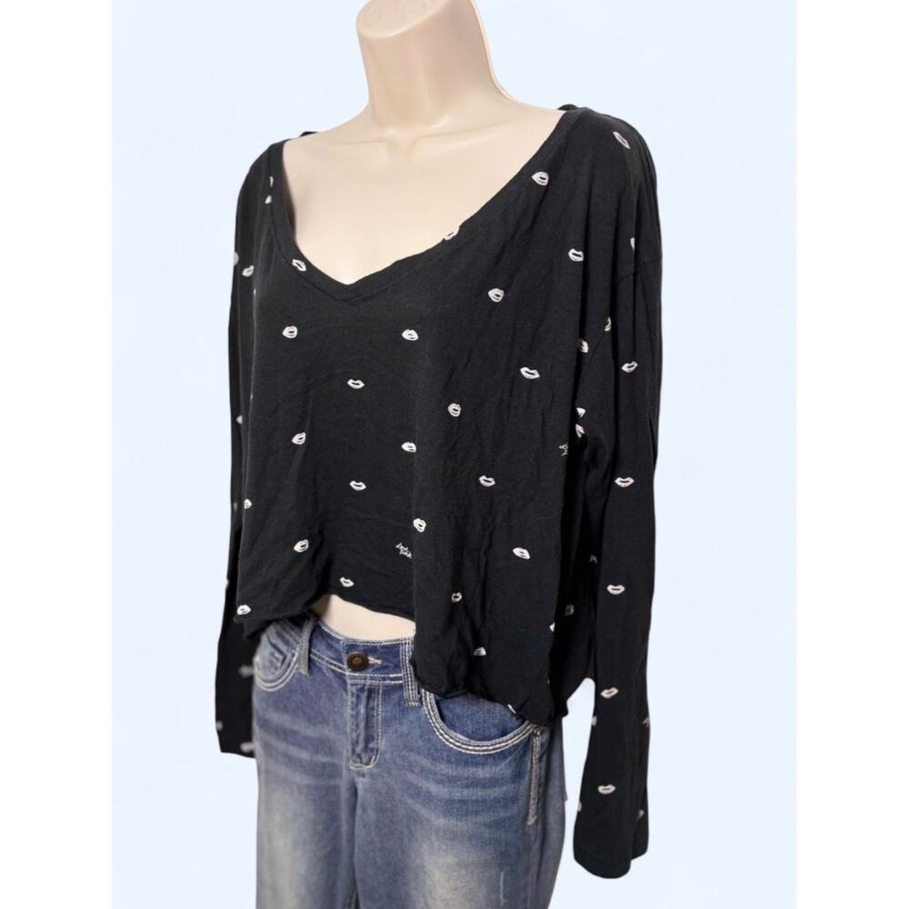 VS Pink Black V Neck Long Sleeve Crop Top Allover Print Y2K